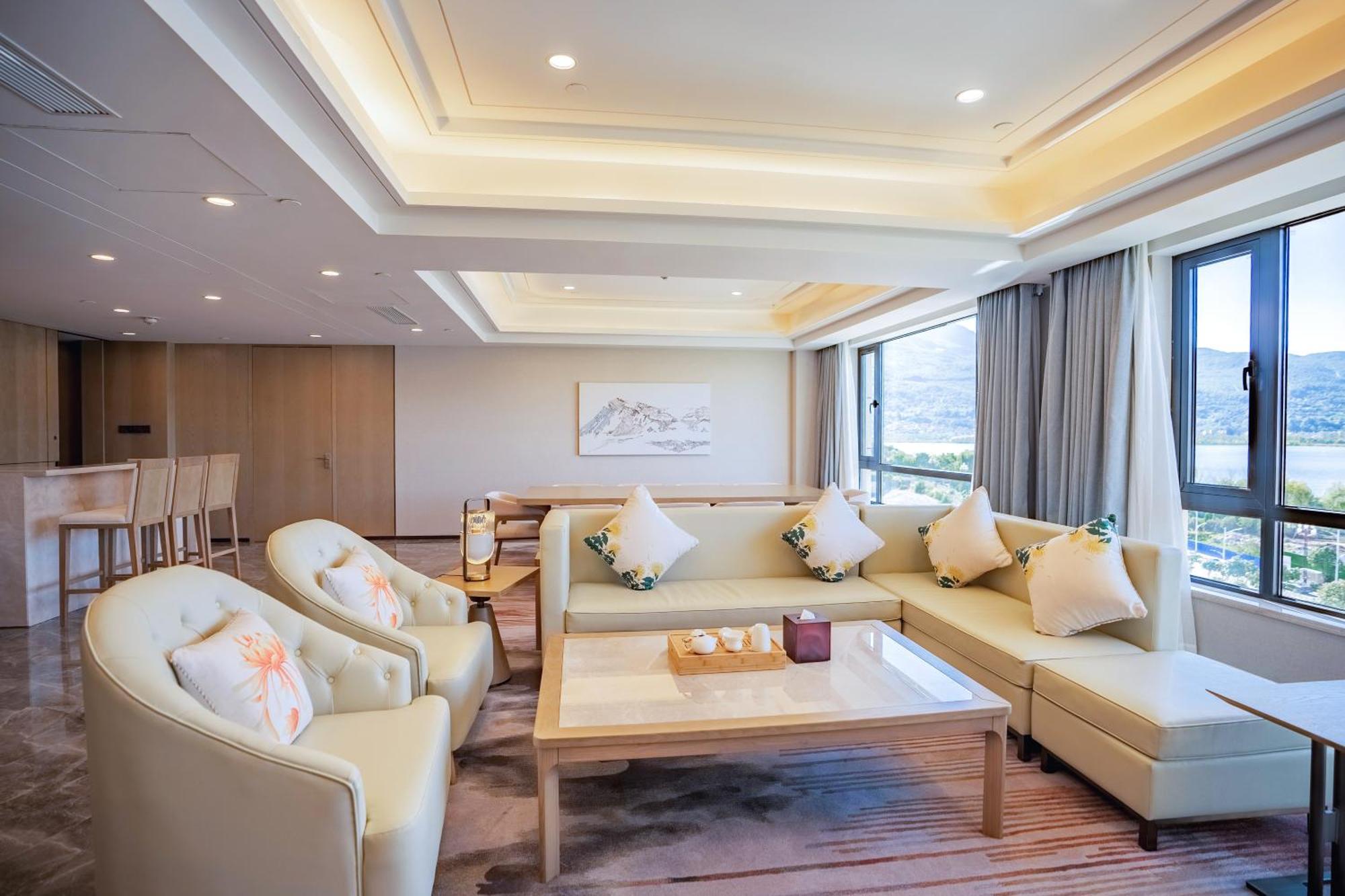 Отель Hilton Lijiang Лицзян Экстерьер фото